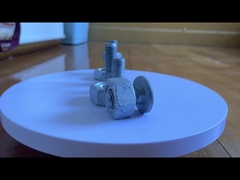 Cómo utilizar el perno y la tuerca de la barandilla